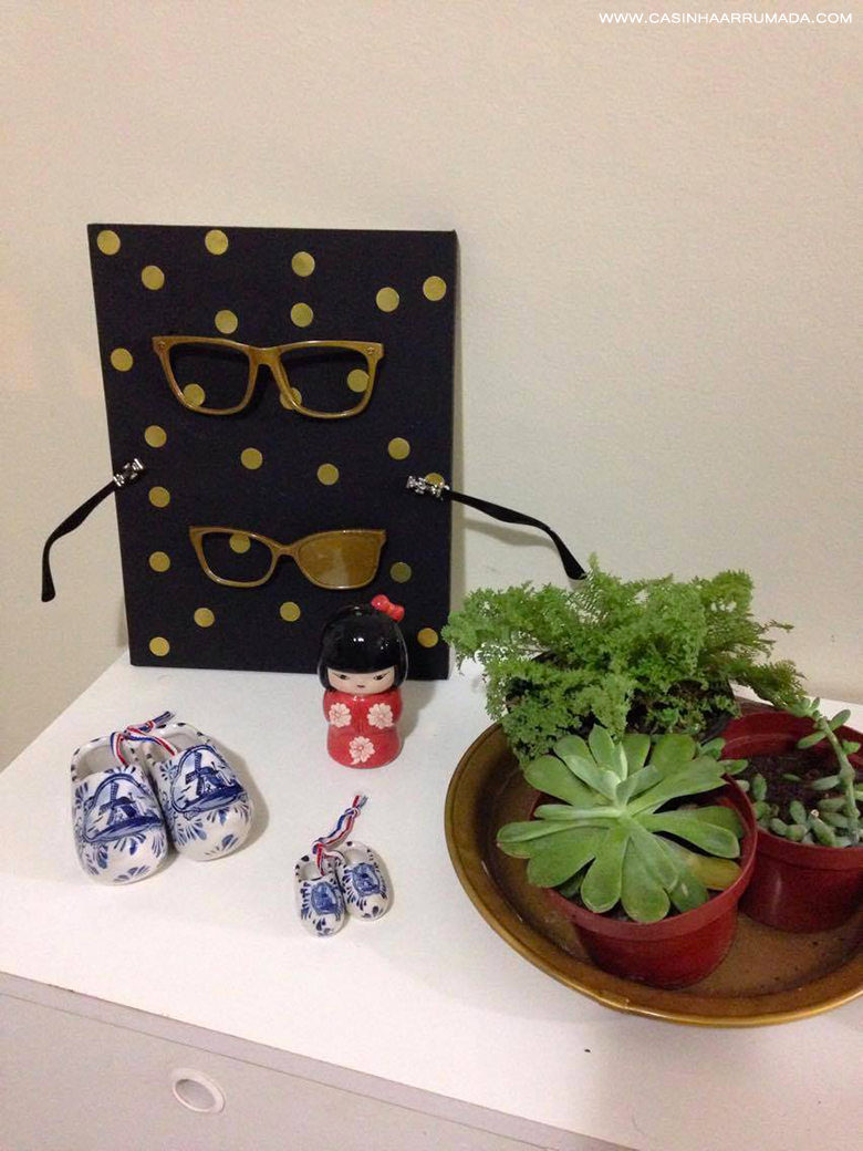 DIY Quadrinho personalizado com armações de óculos antigos 1