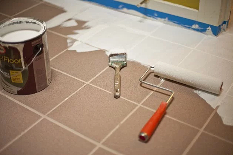 tinta-epoxi-para-azulejos-1 Mudar o piso sem remover