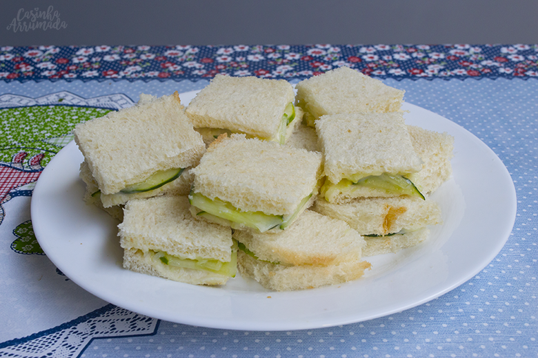 Aperitivos para receber em casa: sanduíche de pepino