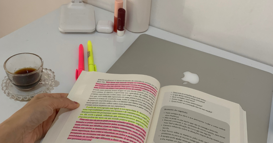 CRESÇA EM SILÊNCIO: você só precisa de 6 MESES para mudar a sua vida (de verdade)